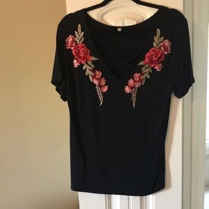 V-neck rose embroidered shirt